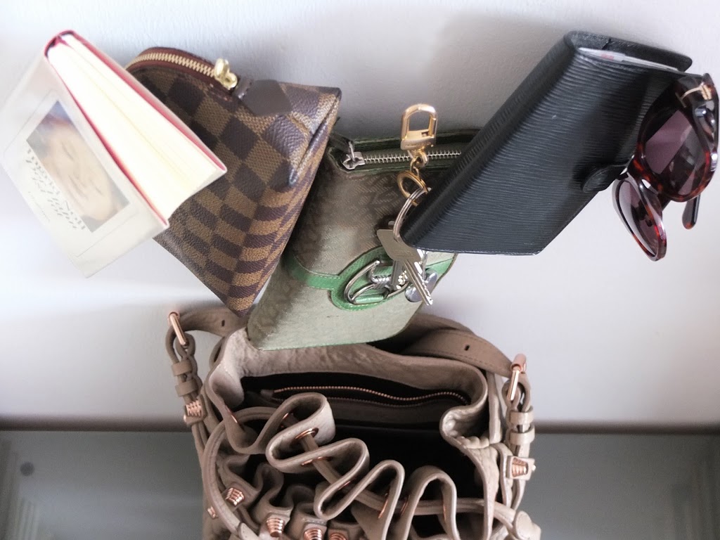 What s In My Bag Pieces of Mariposa