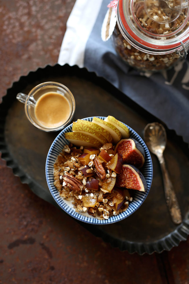 Herbstliches Granola mit Pecanusskernen und Kakaonibs, Rezept Herbstmüsli, Rezept Granola