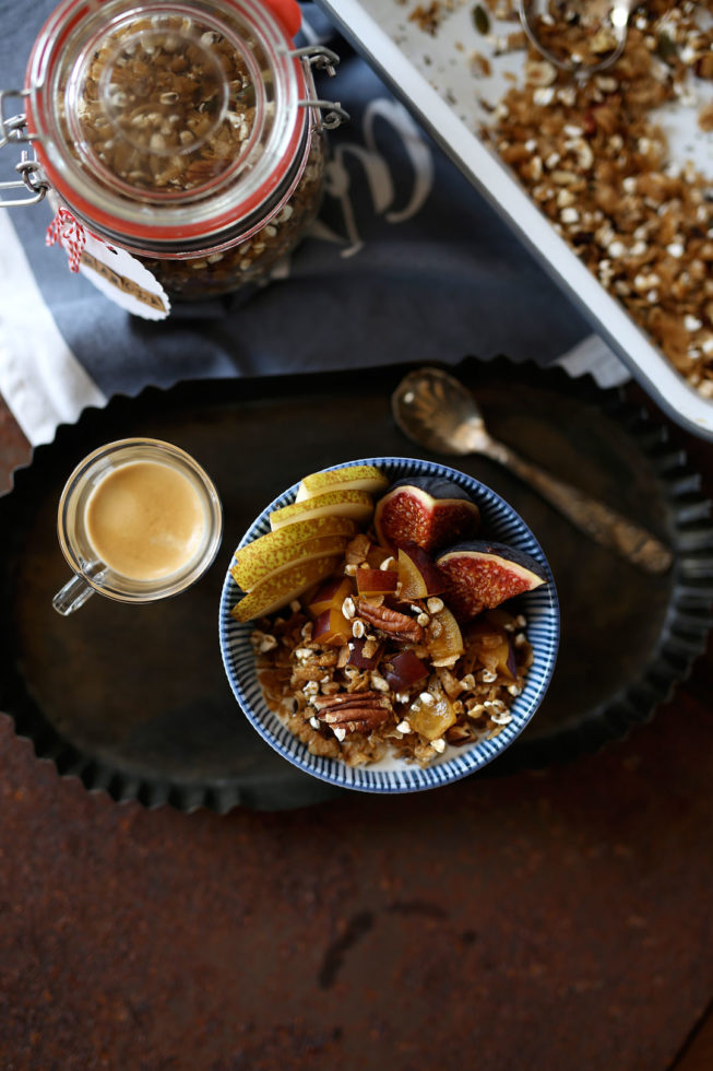 Herbstliches Granola mit Pecanusskernen und Kakaonibs, Rezept Herbstmüsli, Rezept Granola