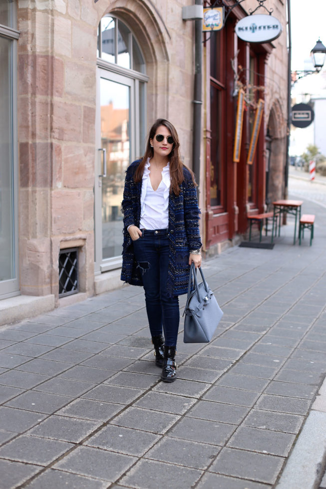 Erster Frühlingslook mit Rüschenbluse