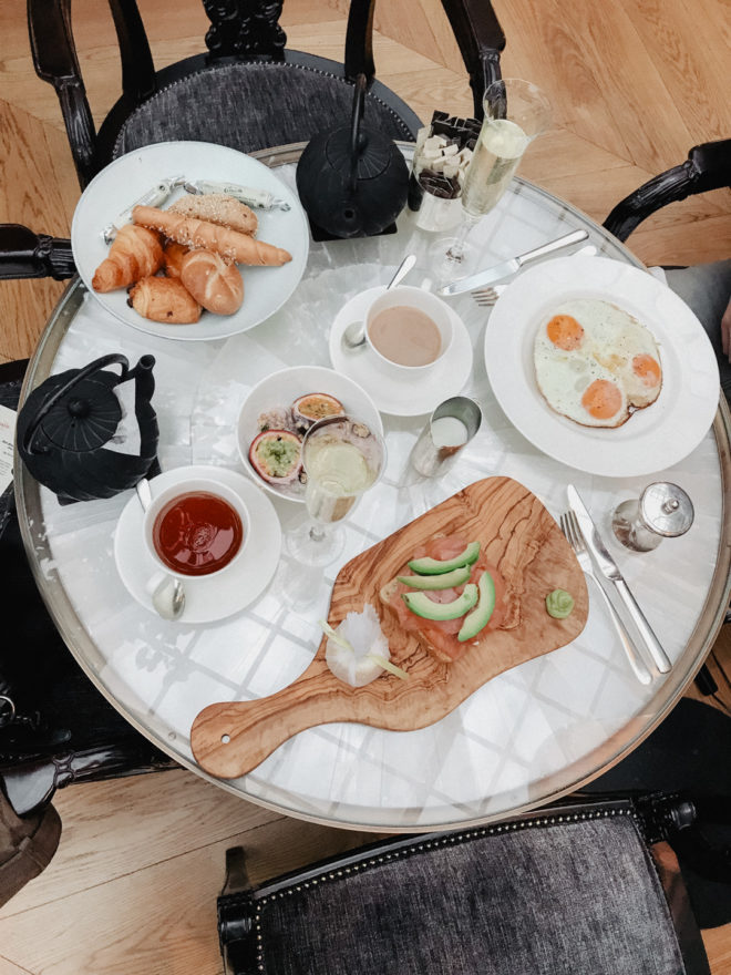Nikolaus Gewinnspiel: Gabelfrühstück für Zwei im The Bank | Park Hyatt Vienna
