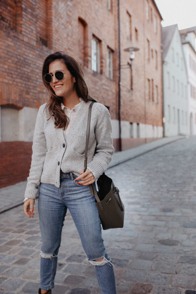 Bereit Für Den Frühling - Frühlingslook mit Spitzenbluse und Strick-Cardigan