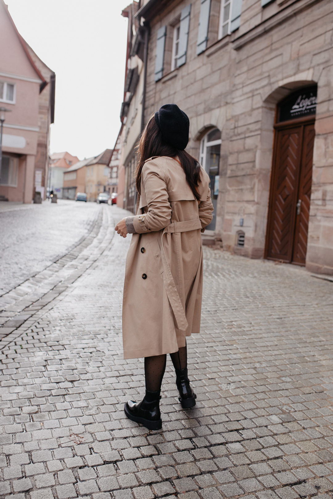 Outfit mit Trenchcoat und Chunky Boots - Pieces of Mariposa / Fashion & Lifestyle Blogger Nürnberg