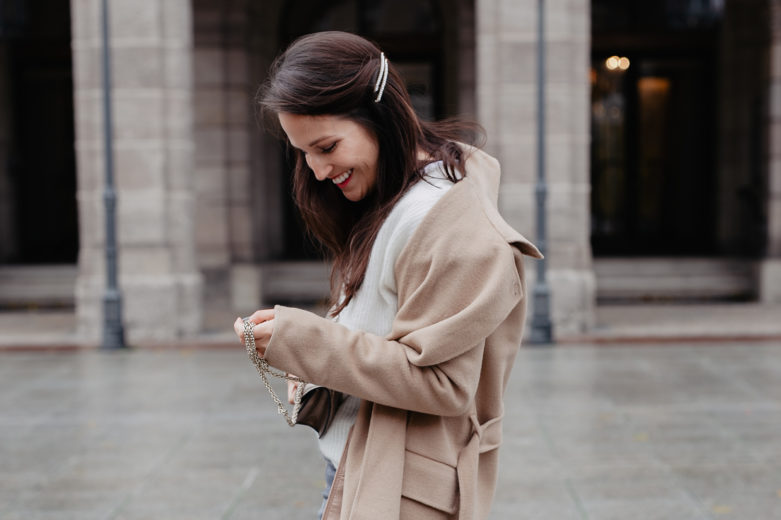 Winterlook mit Camel Coat