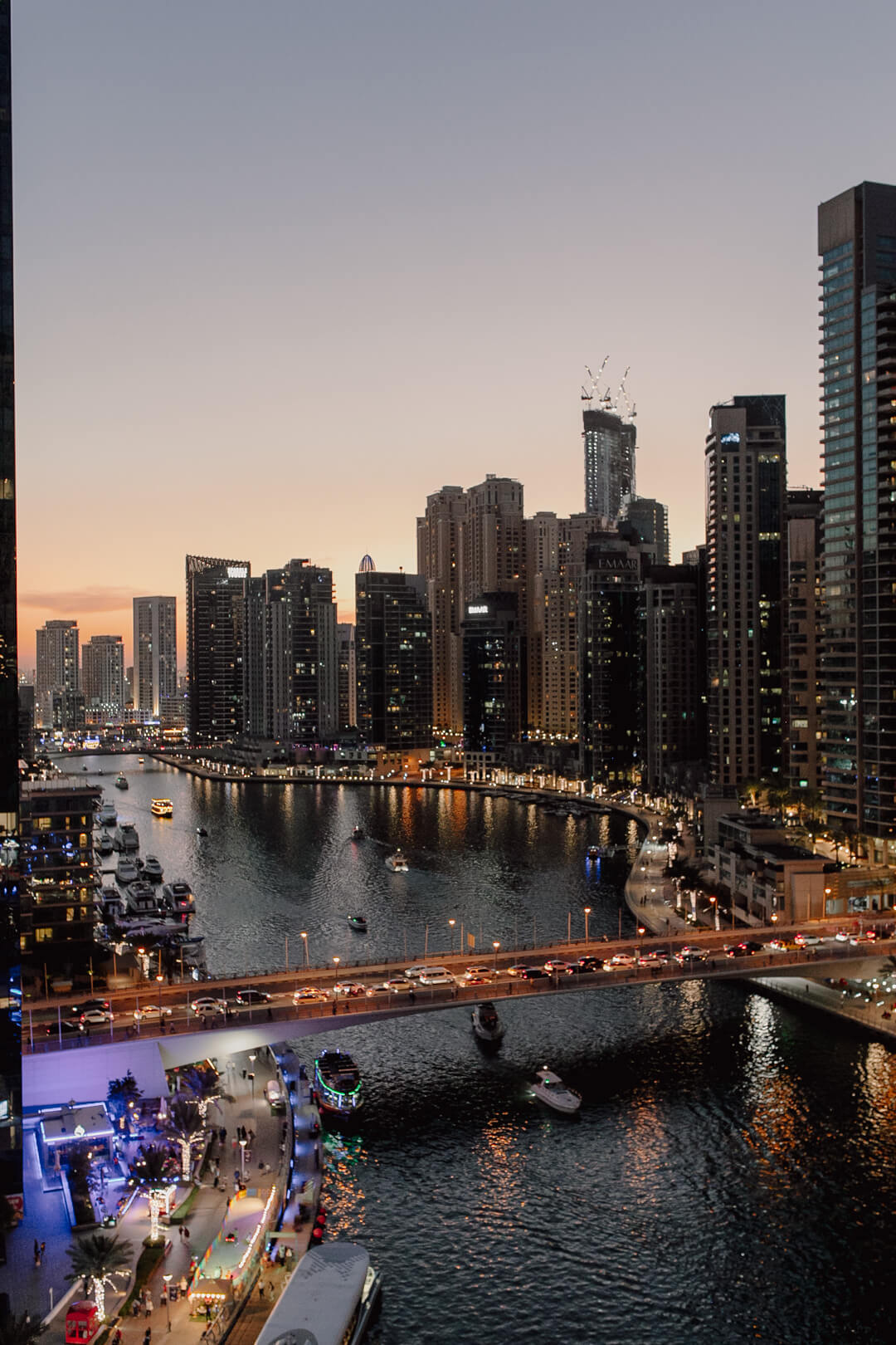 Blick vom Pier 7 auf den Stadtteil Dubai Marina - Pieces of Mariposa // Lifestyle Blog aus Nürnberg