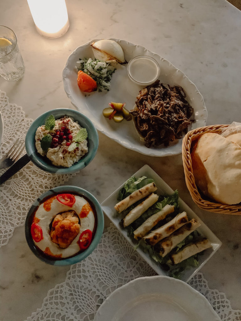 Abendessen im Zahr El-Laymoun in Dubai