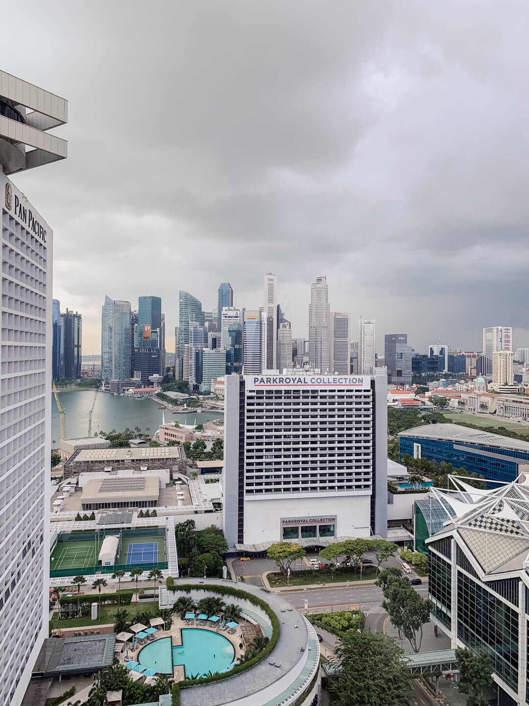 Blick aus dem Hotelzimmer im Conrad Centennial Singapur