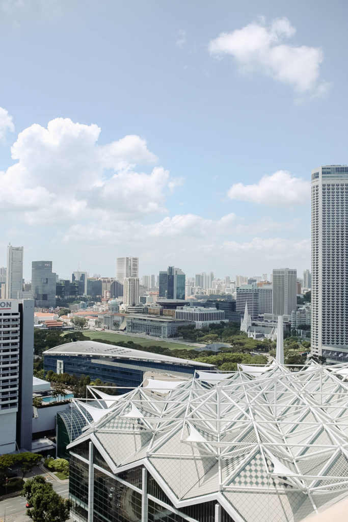 Blick aus dem Hotelzimmer im Conrad Centennial Singapur