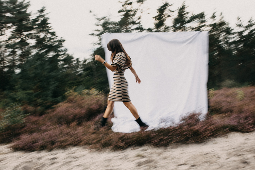 Herbstshooting, Outdoor Shooting mit Foto-Hintergrund, Selbstreflexion Corona, Positive Affirmation Corona